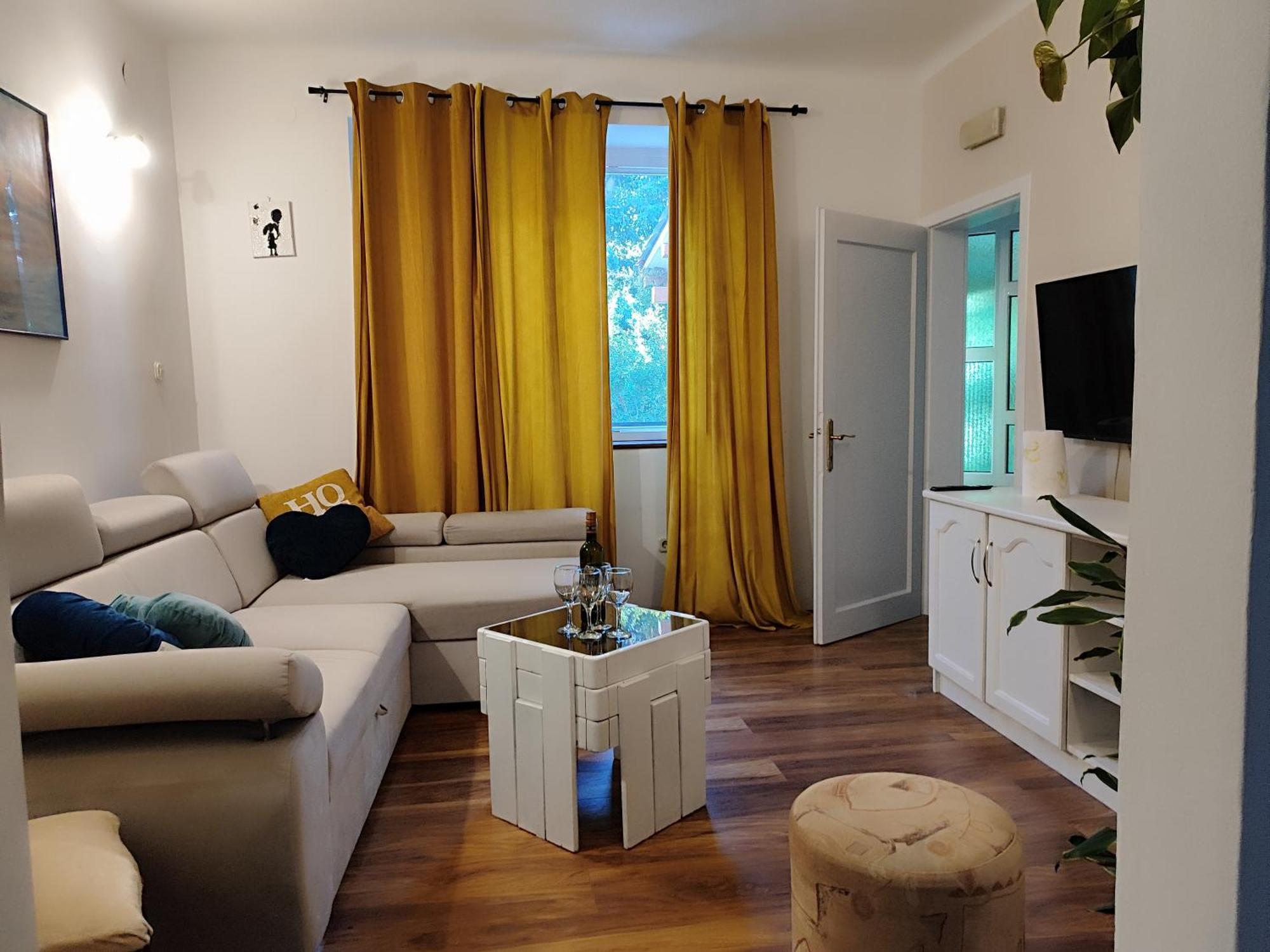 Apartman Daniel With Free Parking Mundanije エクステリア 写真
