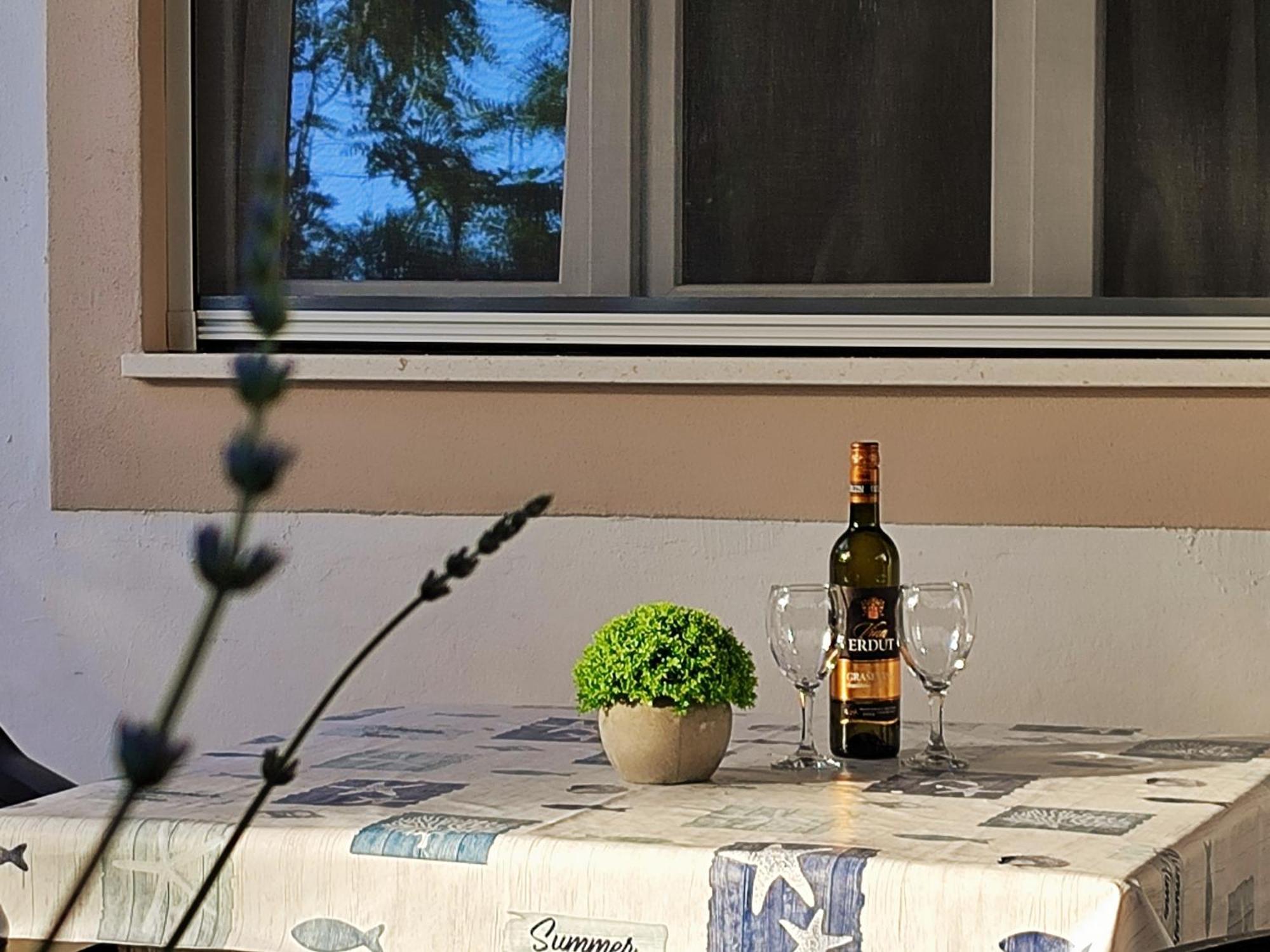 Apartman Daniel With Free Parking Mundanije エクステリア 写真