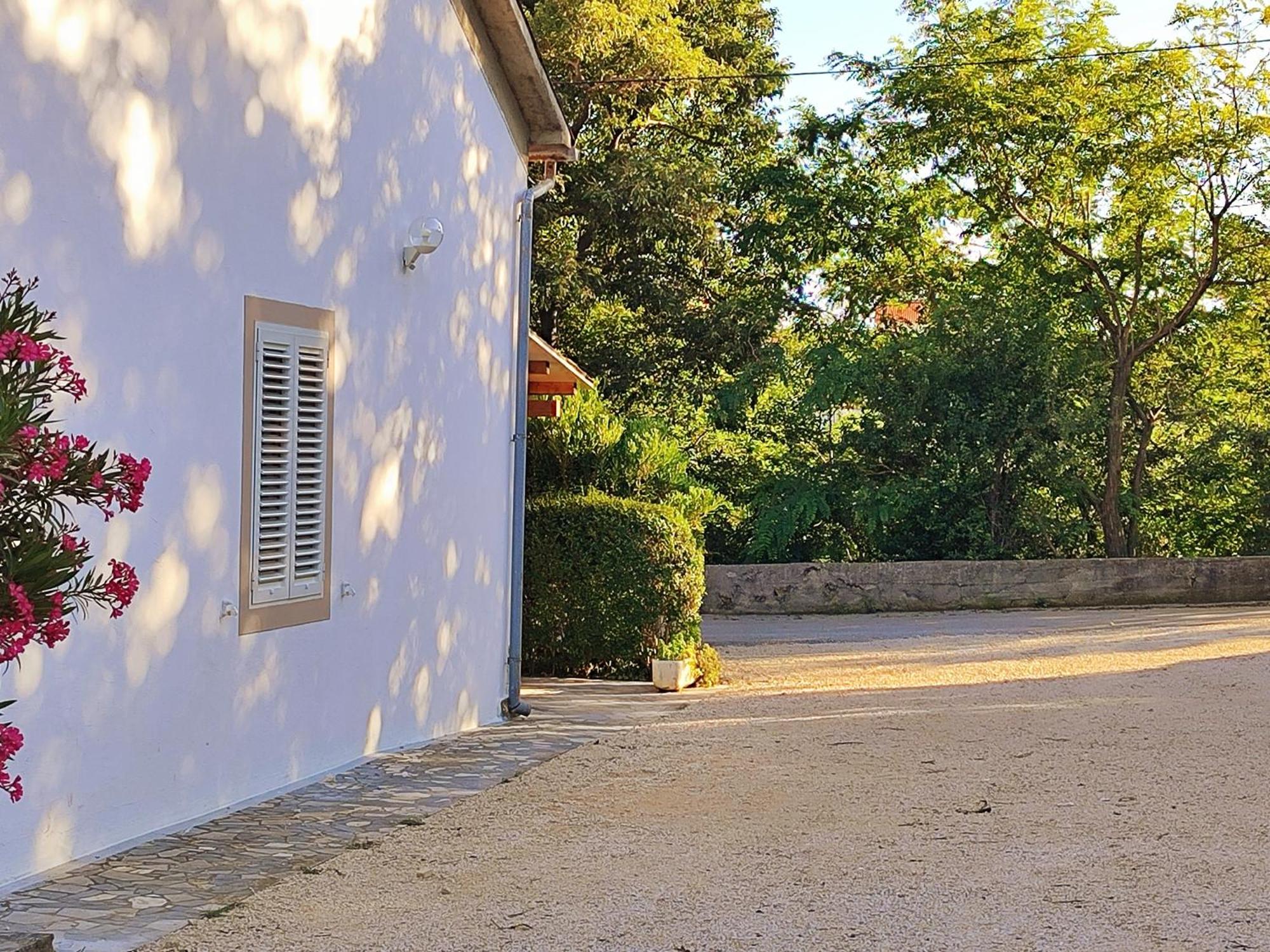 Apartman Daniel With Free Parking Mundanije エクステリア 写真