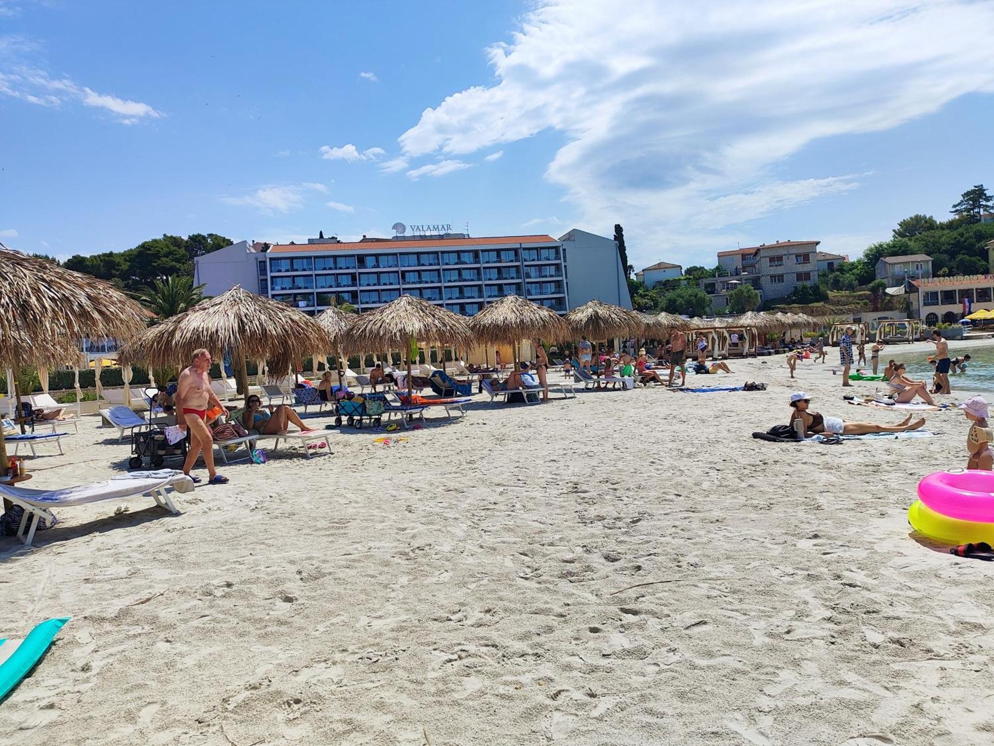 Apartman Daniel With Free Parking Mundanije エクステリア 写真